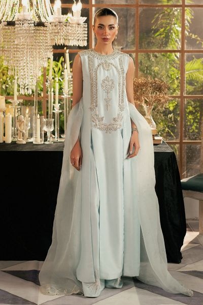 Khakaa - Icelis Pakistani fashion outfit in blue tones.